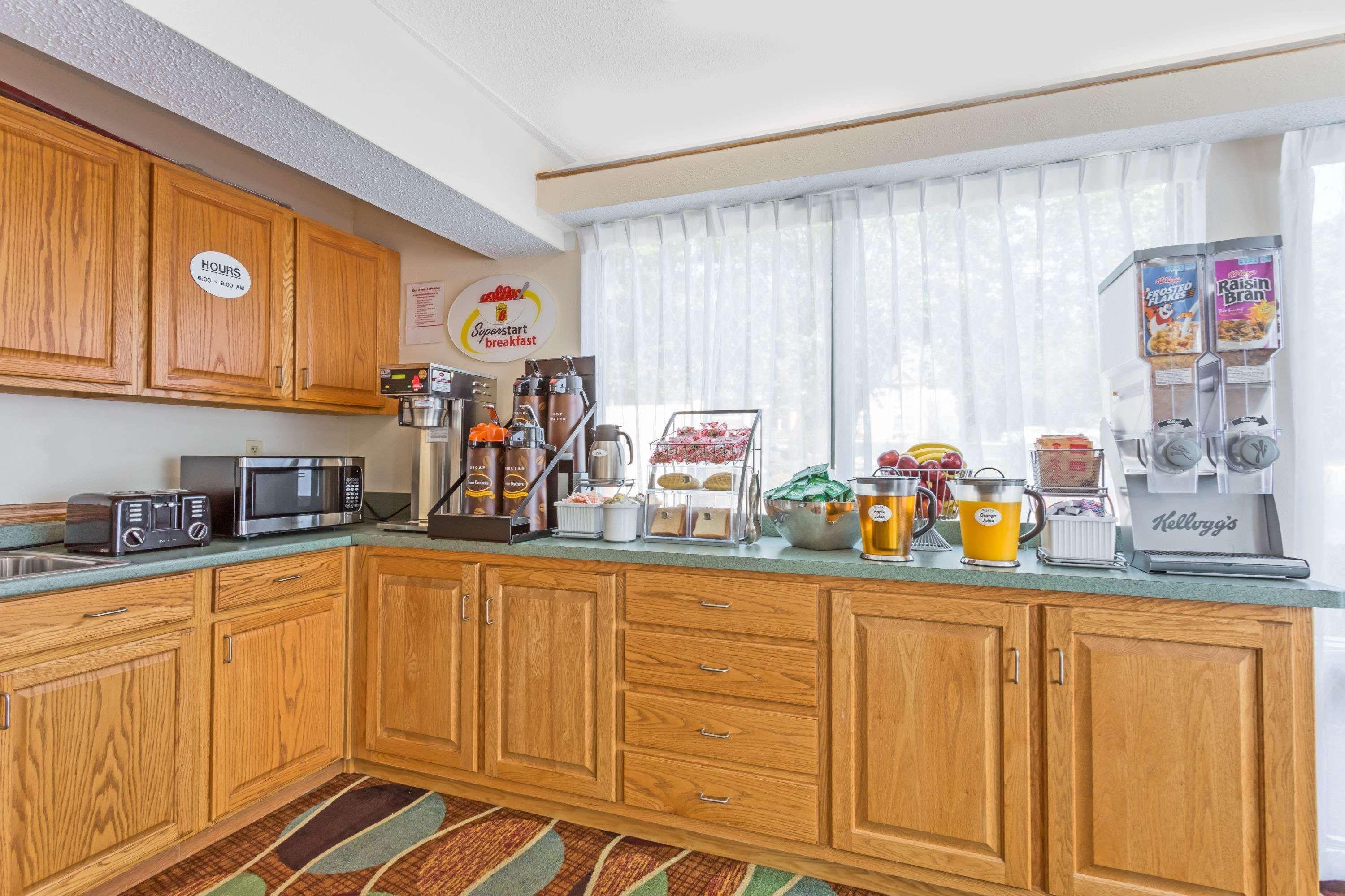 Super 8 Hotel Stafford Ngoại thất bức ảnh
