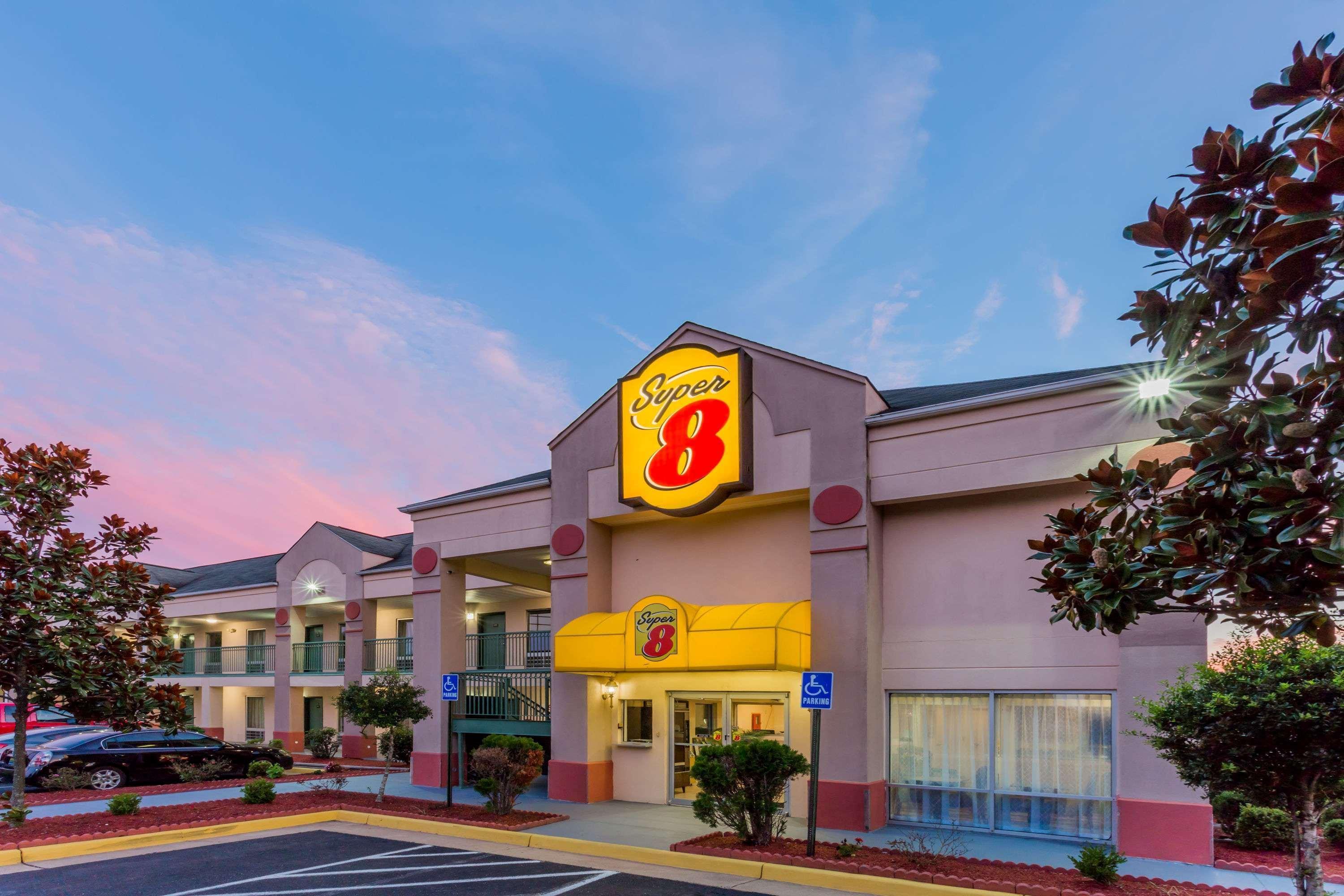 Super 8 Hotel Stafford Ngoại thất bức ảnh
