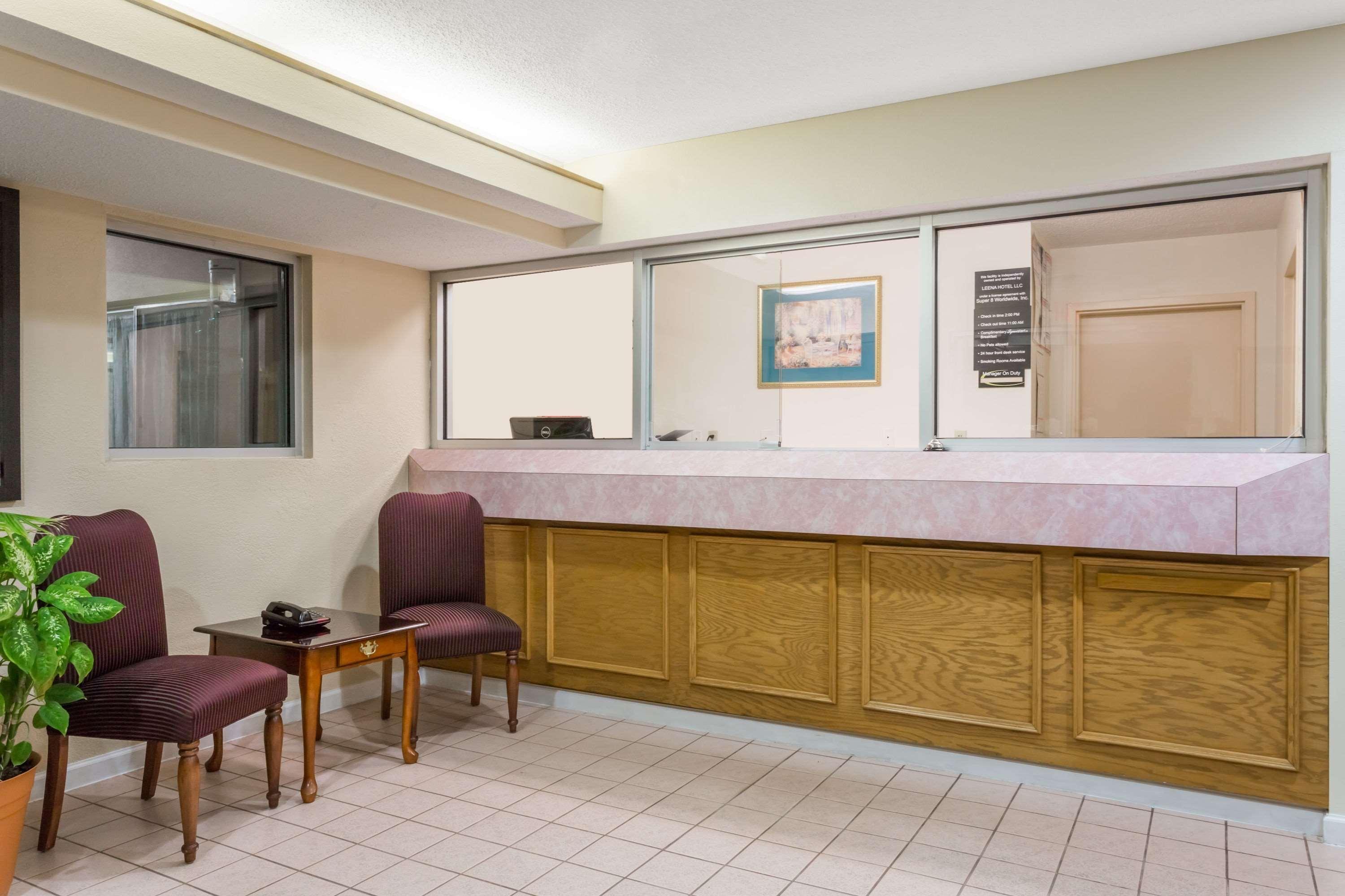 Super 8 Hotel Stafford Ngoại thất bức ảnh