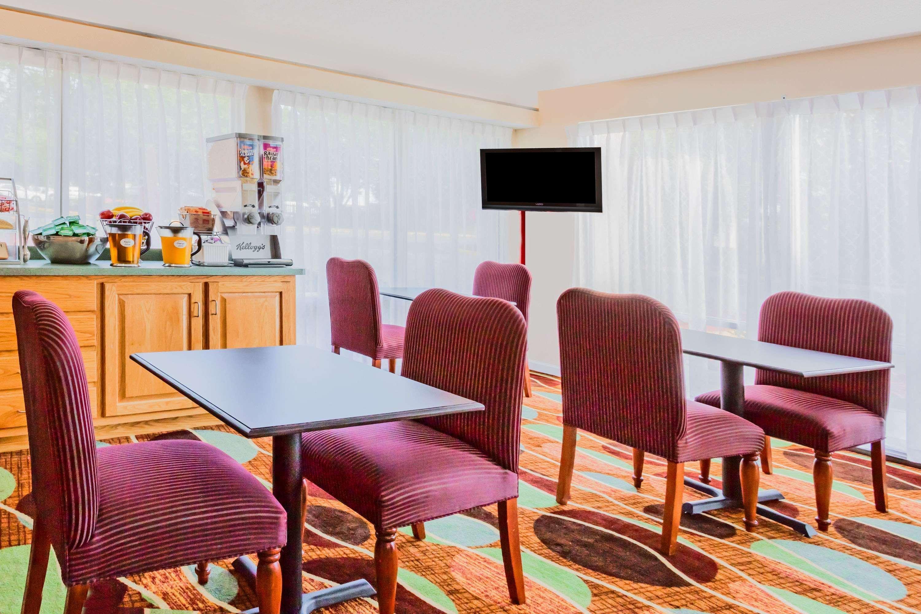 Super 8 Hotel Stafford Ngoại thất bức ảnh