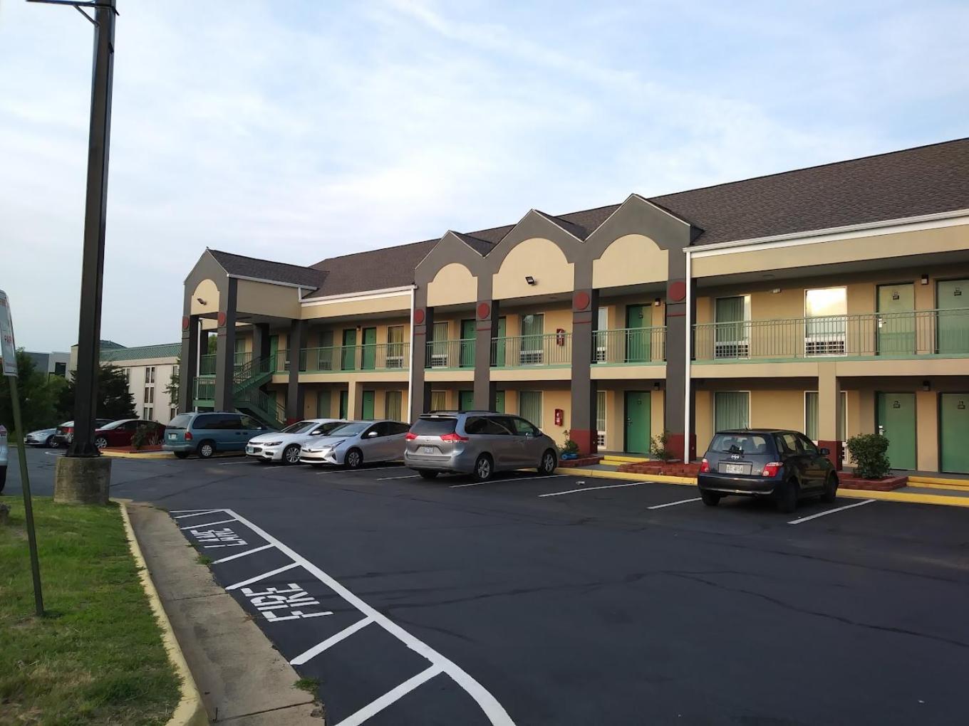 Super 8 Hotel Stafford Ngoại thất bức ảnh